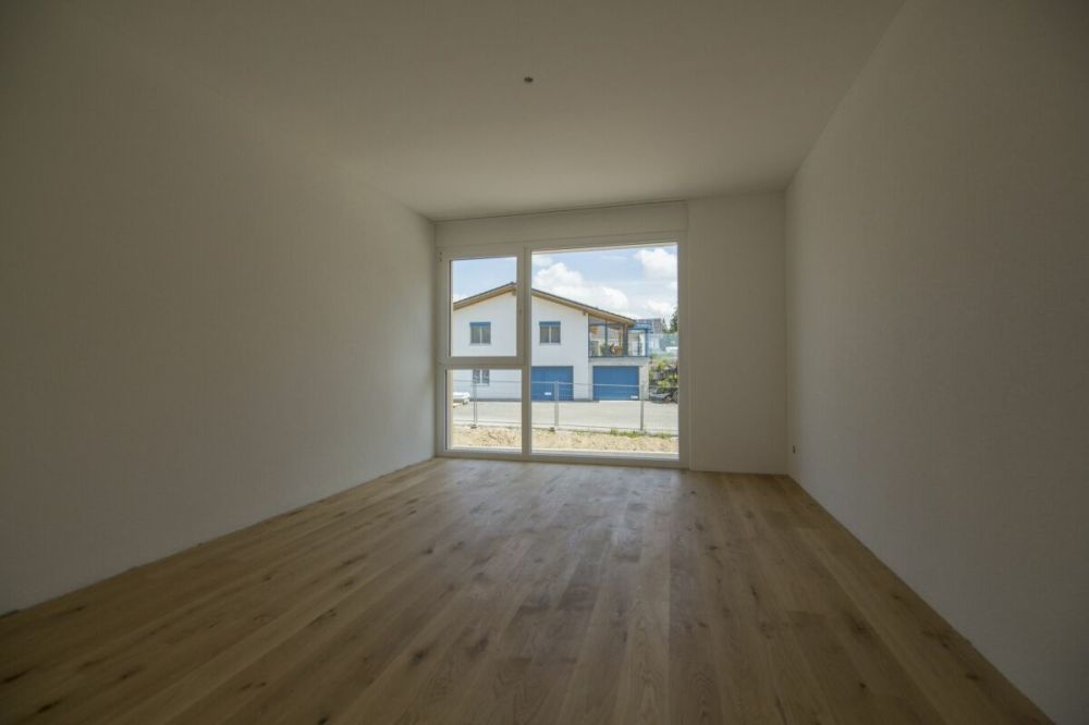 Neubau in St. Ursen - moderne 5.5-Zimmerwohnung mit grossem Balkon! - Bild 10