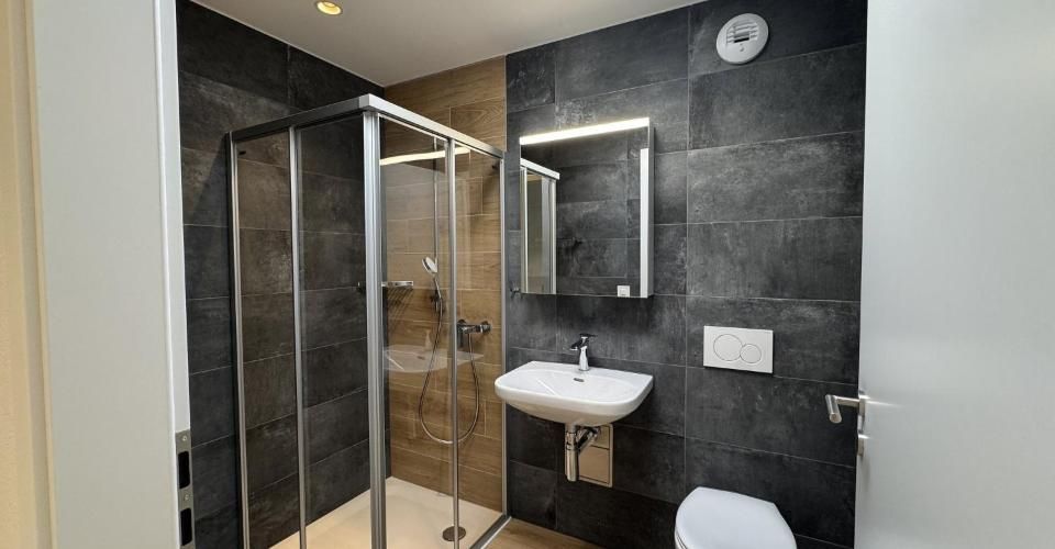 05595 - Appart. 3½ PCES - IMP. CHAMP-RIOND 8 - MATRAN - Appartement 3.5 pièces - image - 9
