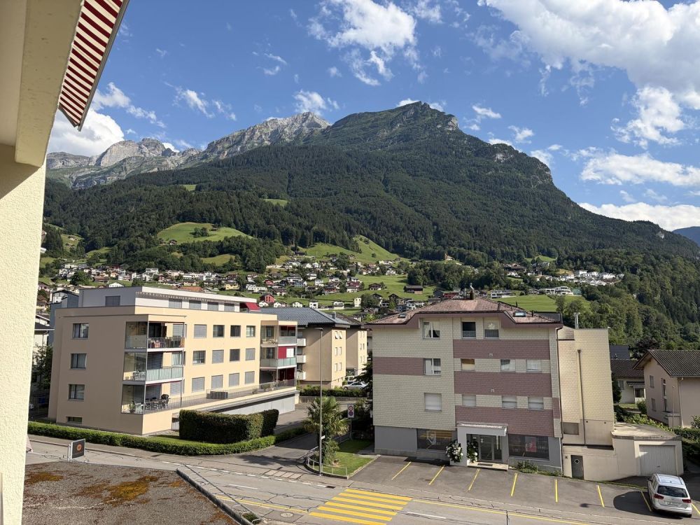 Renovierte 4 Zimmer Wohnung in Schattdorf - Bild 12