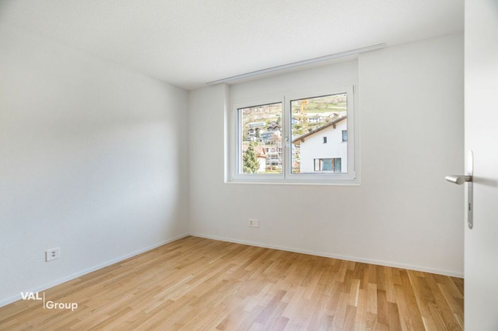 Helle 3.5-Zimmer-Neubauwohnung mit Balkon - Wohnen in Steg - Bild 6