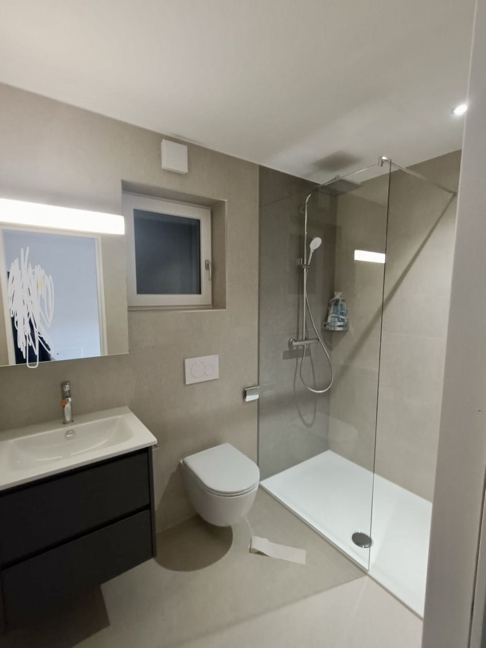 1.5 Zimmer Neubauwohnung - Bild 2
