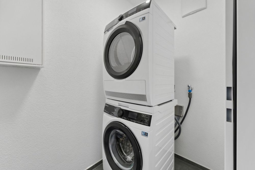 Traumhafte Attikawohnung zu vermieten! - Diverse