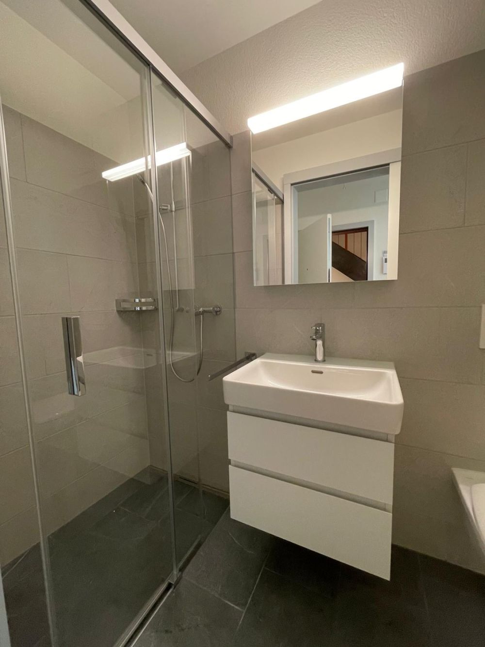 Kernsanierte moderne 1-Zimmerwohnung - Bild 5