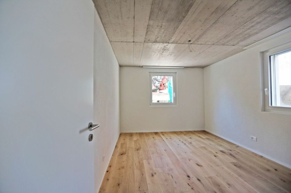 Moderne 3.5-Zimmer-Neubauwohnung mit Sitzplatz! - Bild 4