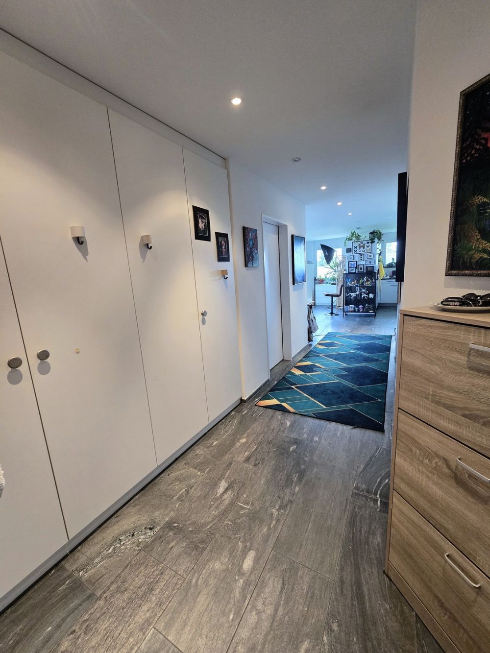 Helle naturnahe 4.5-Zimmer-Wohnung mit Balkon und herrlicher Aussicht in Neerach - Bild 6