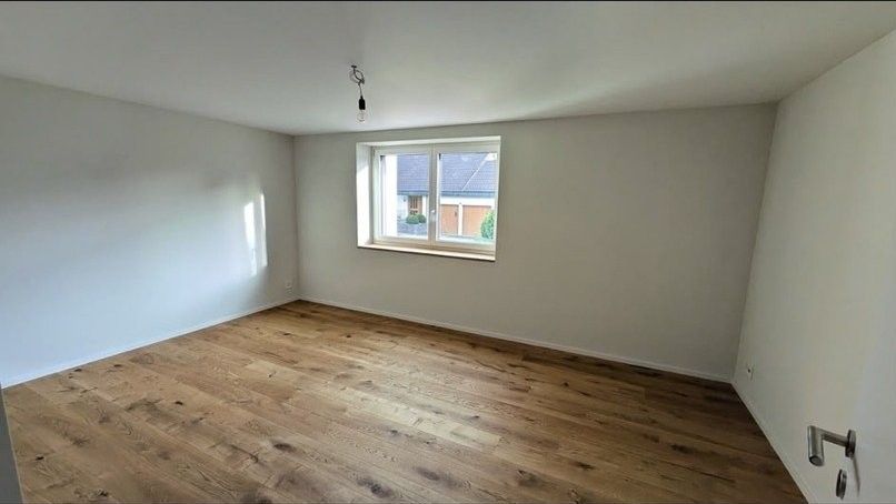 Exklusive 3-5 Zimmer Wohnung in Ossingen - Bild 9