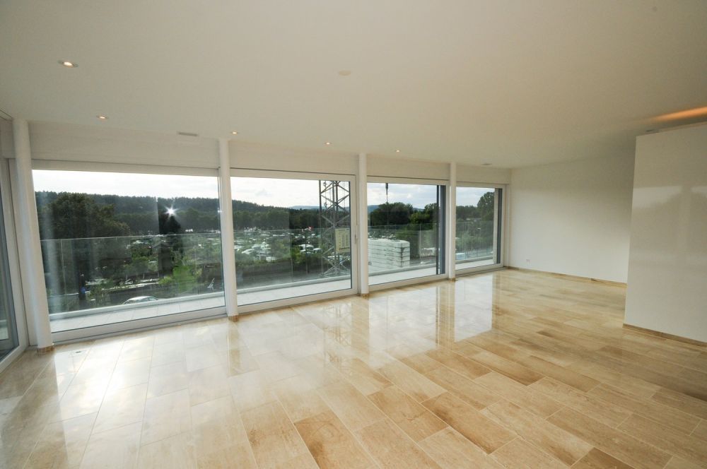 Luxus Wohnung im 1. OG mit Balkon und Weitsicht bis in die Alpen - Bild 7