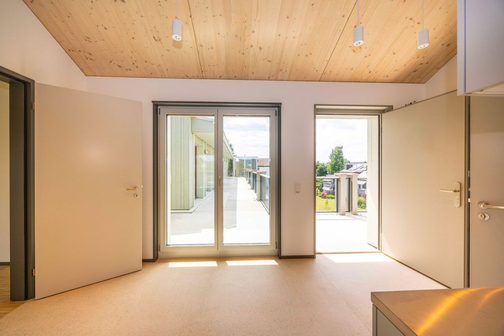 Erstbezug - Wohnen im Alter ab 55 Jahren - Wunderschöne Wohnung im DG - Eingangsbereich