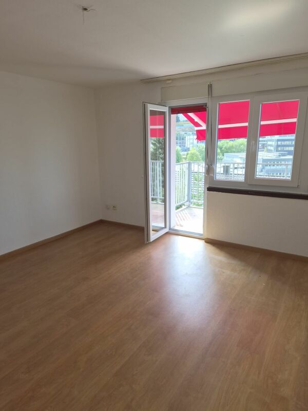 grosse 4 Zimmerwohnung - Bild 6