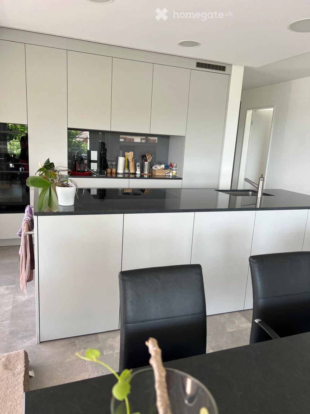 An traumhafter Lage mit Ausblick - 4.5-Zimmer-Terrassenwohnung in Schenkon - Bild 3