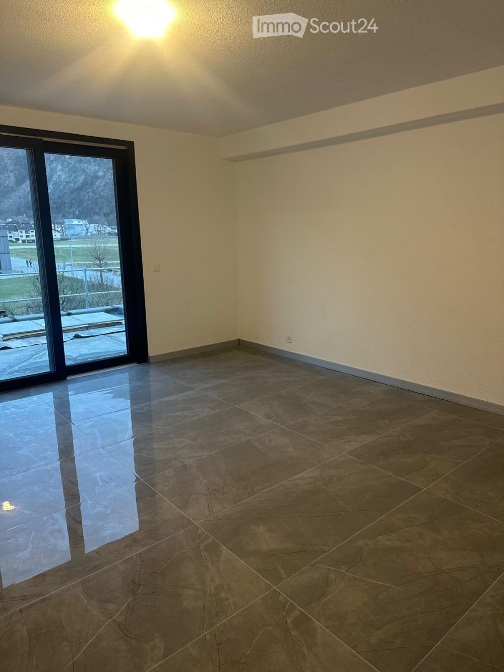Traumhafte 2.5 Zimmerwohnung ERSTVERMIETUNG - Bild 3