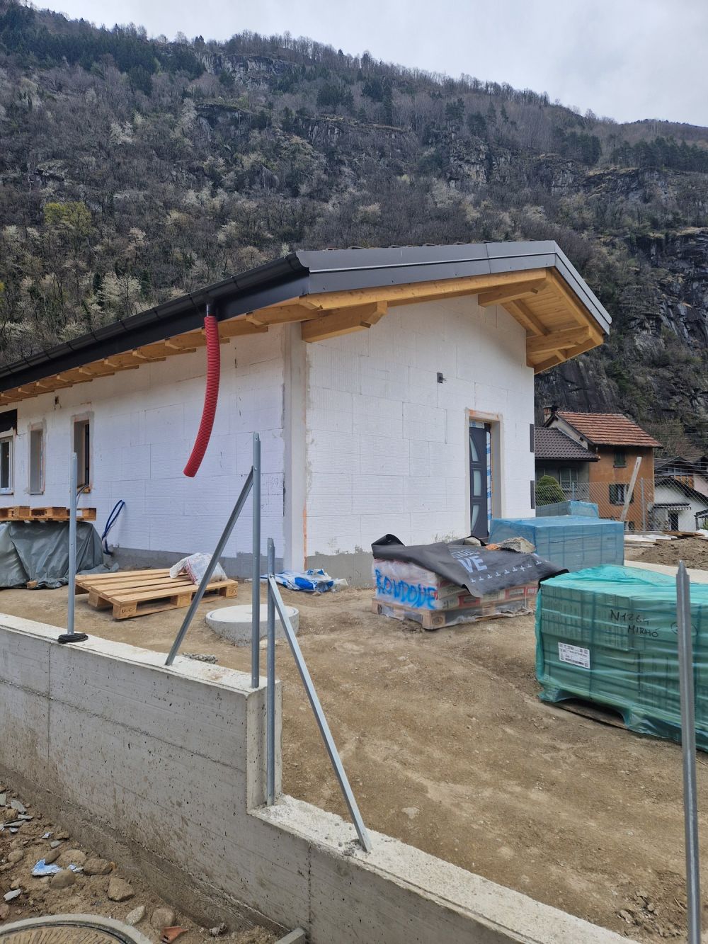 Casa unifamiliare in costruzione a Bodio con giardino privato - Bild 4