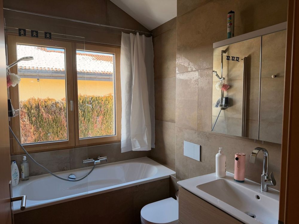 Moderne 5.5 pièces - élégante maison mitoyenne Minergie, au c?ur de Lens - Image 9