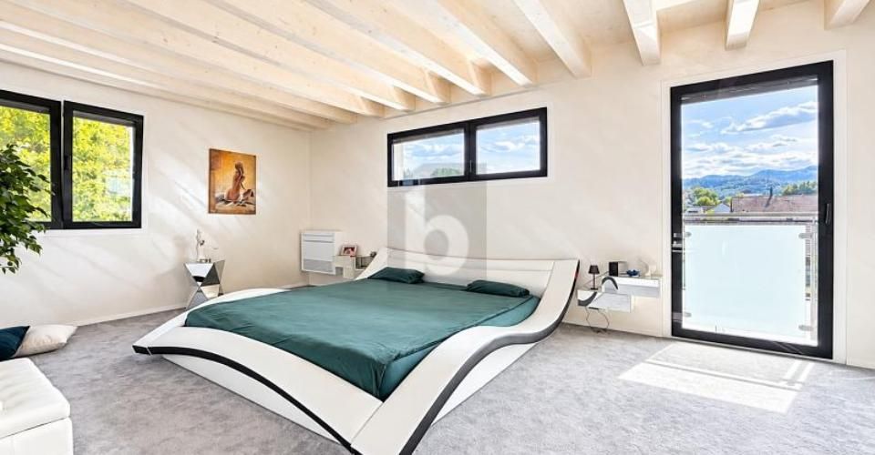 EXKLUSIV MIT POOL & LUXURIÖSEM WELLNESSBAD - Maison 7.5 pièces - image - 4