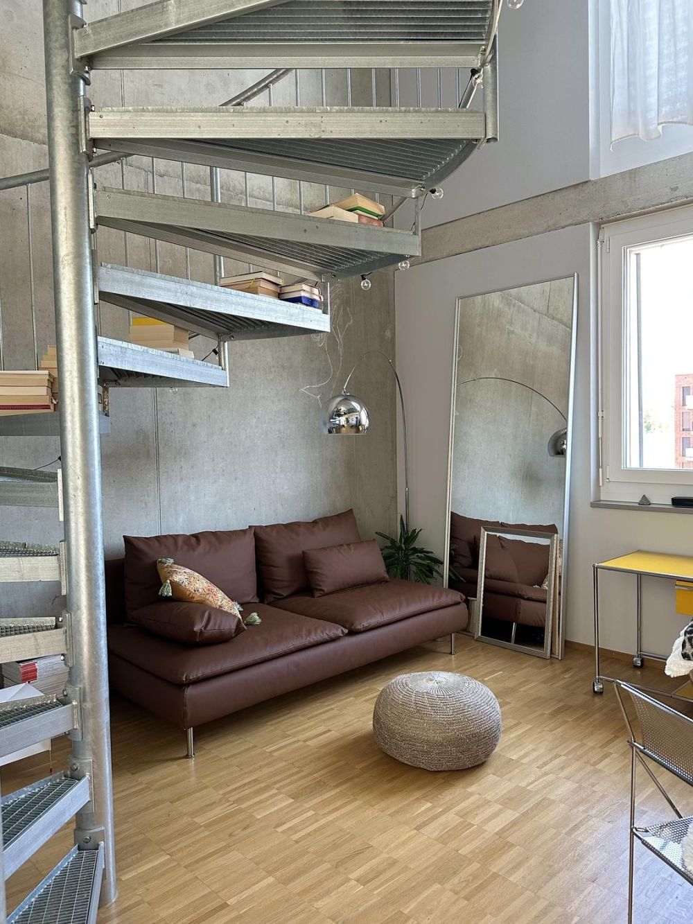 1,5 Zimmer Maisonette-Loft mit Wendeltreppe (Nachmiete) - Bild 1