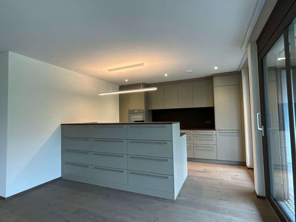 Grosszügige, neuwertige 3.5 Zimmer-Wohnung mit Garten - Bild 5