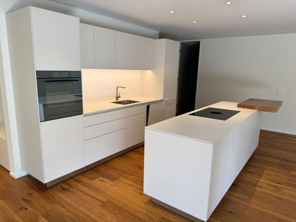 Moderne 3.5-Zimmer-Wohnung mit Balkon in Binningen - Bild 1