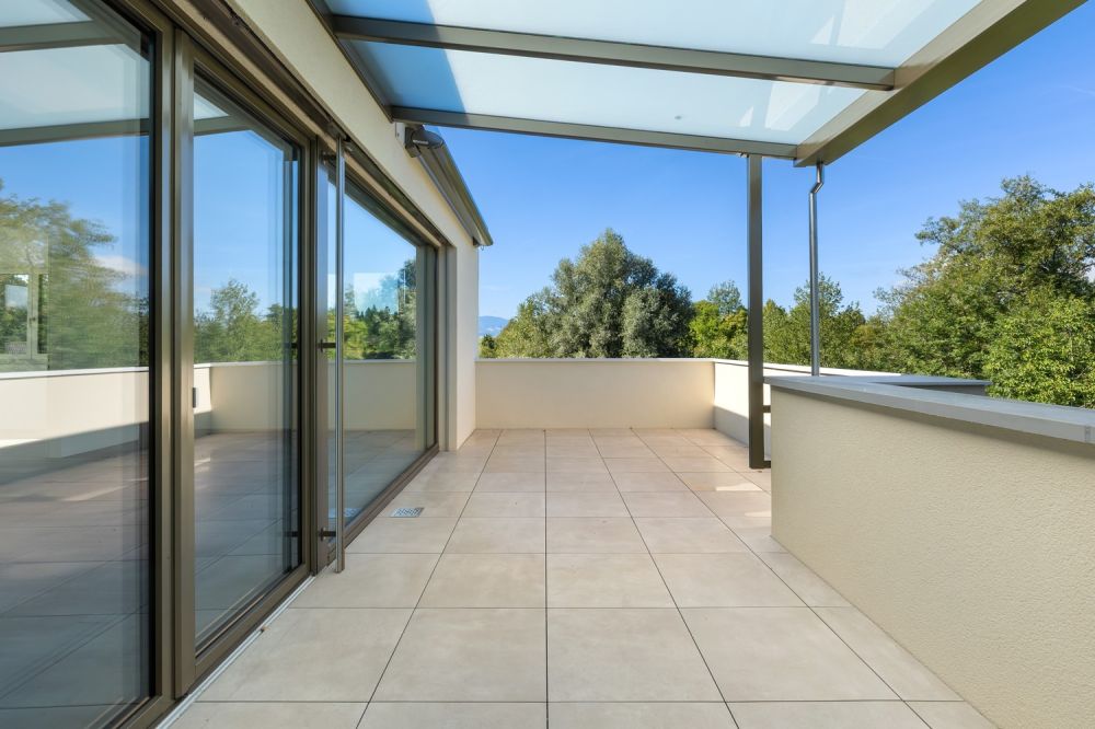 Dachwohnung mit grossem Balkon - Bild 1