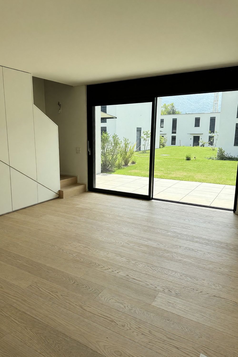 Appartamento 3,5 di primo ingresso con terrazzo coperto a Caslano - Bild 1