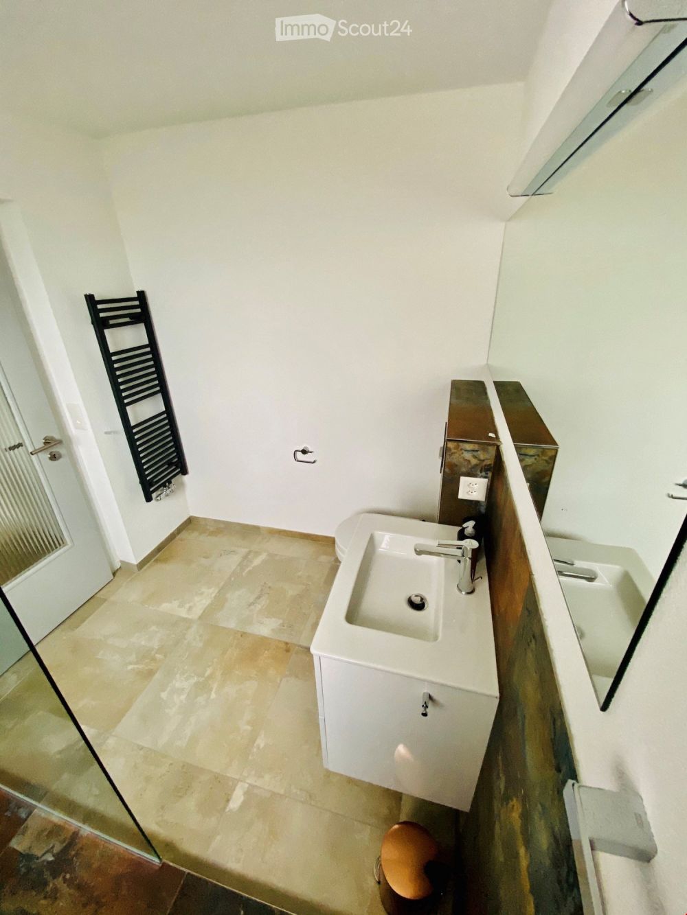 Exklusives Wohnen mit hoher Privatsphäre in 2 Familienhaus - Bild 11