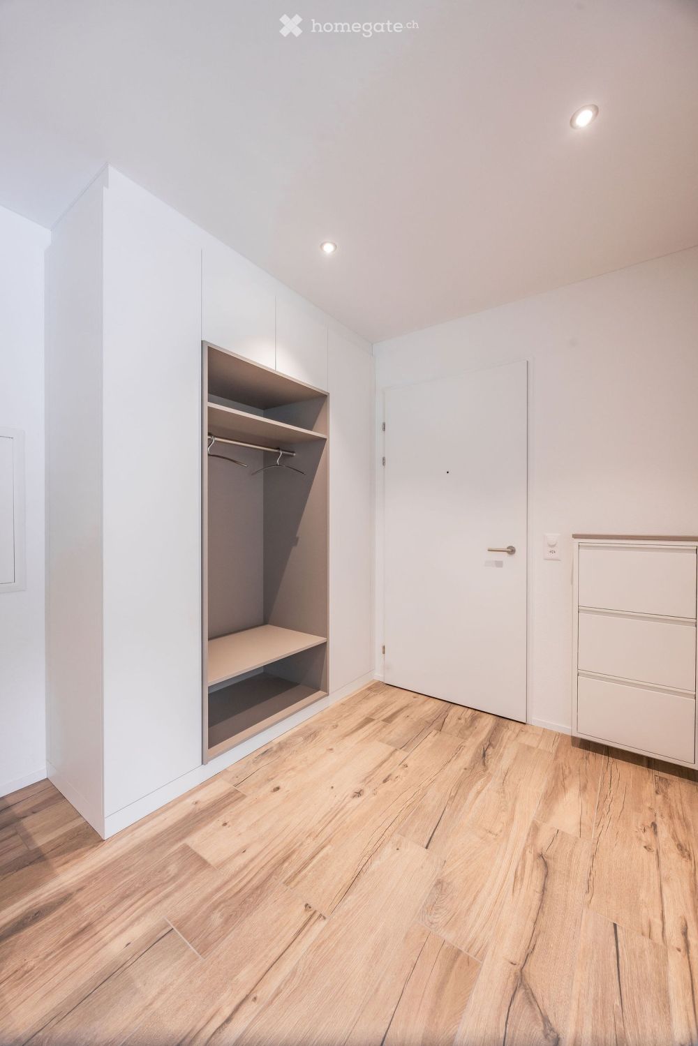 Erstvermietung 2 1/2 Zimmer Parterrewohnung im Eigentumsstandart - Bild 2