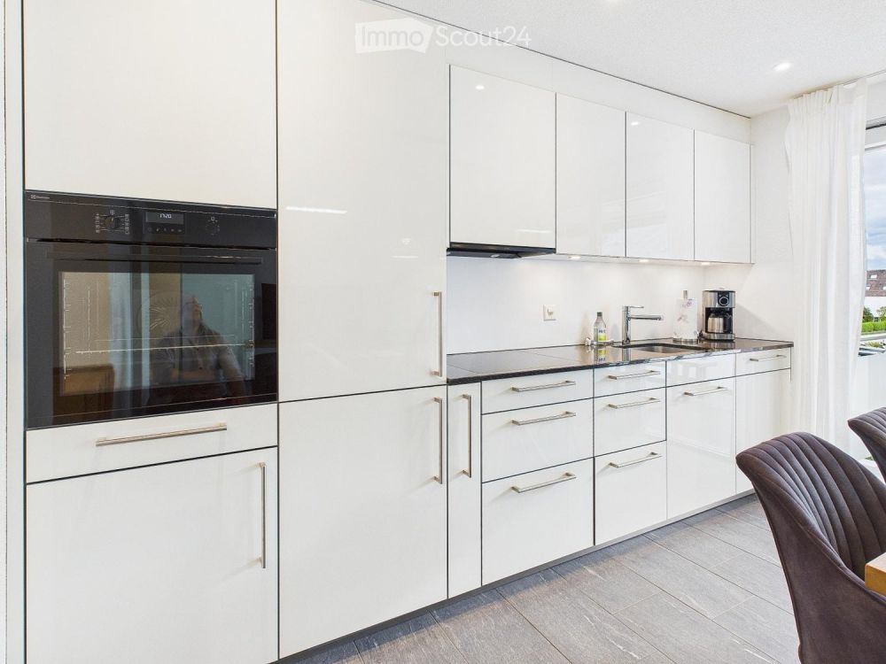 Moderne 4.5-Zimmer-Neubau-Wohnung mit Balkon und Garage in Niederbipp - Bild 8