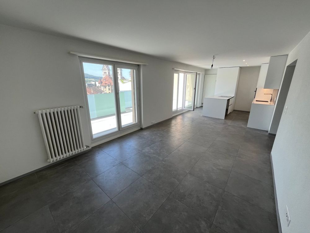 Erstbezug nach Totalsanierung – moderne 2.5-Zimmer-Attikawohnung mit 2 grossen Terrassen in Olten - Bild 3