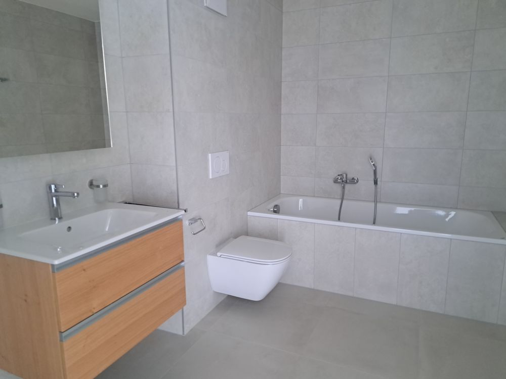 Ausnahme-Duplex mit 5.5 Zimmern im Dachgeschoss in Vallon - 20260713_152709.jpg