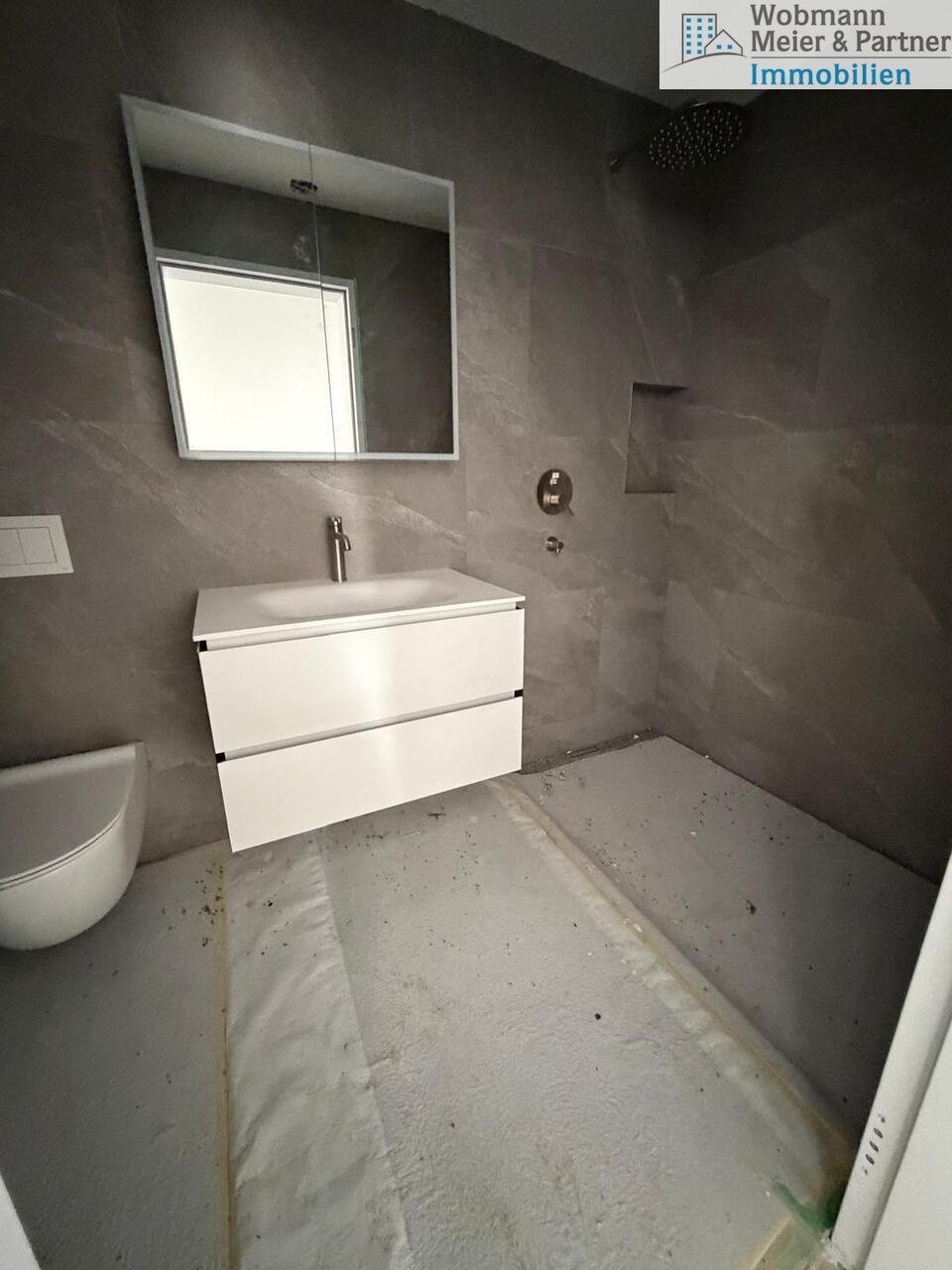 Exklusive 4.5-Zimmer-Attikawohnung mit schönster Aussicht - Badezimmer