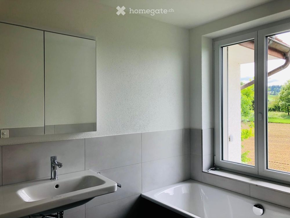 Maisonette Wohnung mit Aussicht und grosszügigem Umschwung - Erstvermietung - Bild 11