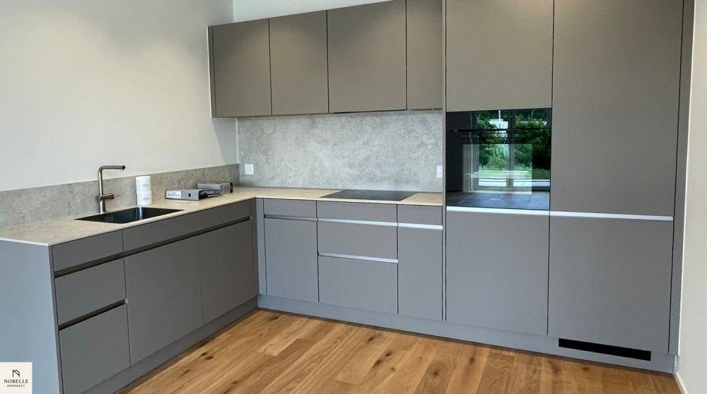 Sonnig, modern und hochwertig – 2.5 Zimmer Wohnung mit unverbaubarer Aussicht - Bild 6