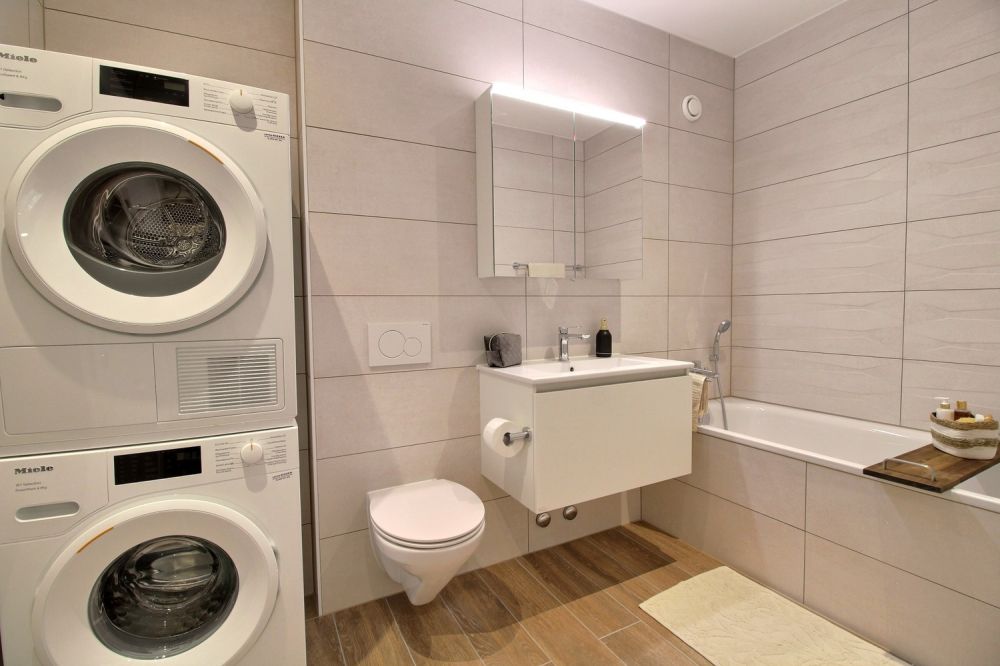 Exceptionnel appartement de 4.5 pièces à louer à Marly ! - Salle de bain