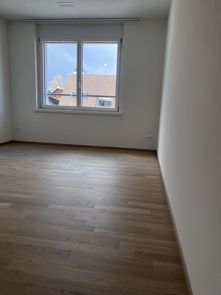 Erstbezug: Moderne 4.5-Zimmer-Wohnung an zentraler und ruhiger Lage in Bülach - Bild 9
