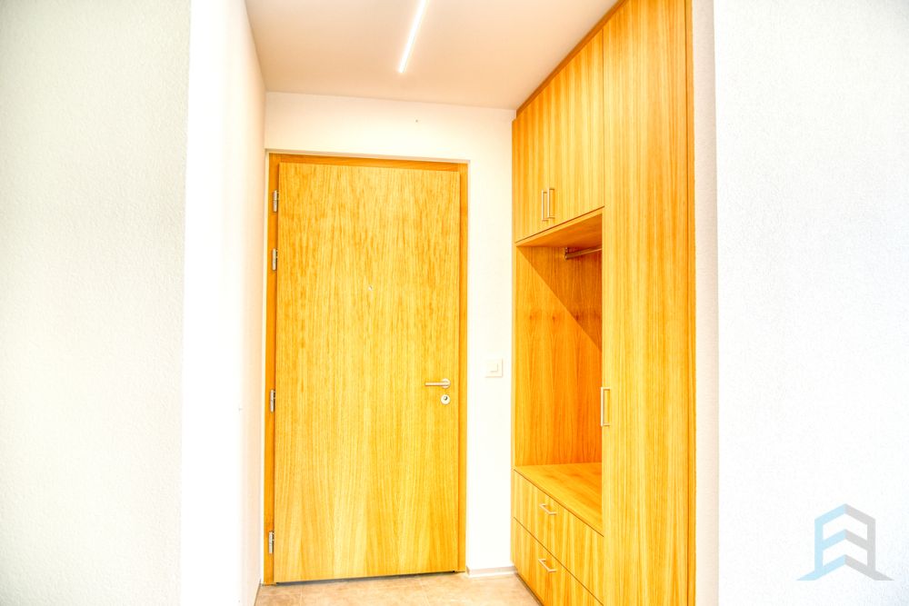 A LOUER - Splendide appartement neuf de 3½ pièces au coeur des vignobles - Appartement Leuk - Hall d'entrée / Wohnung Leuk - Eingangshalle / Appartement Leuk - Entrance hall