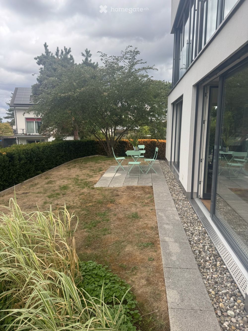Moderne Wohnung mit Garten und Einstellplatz auf dem Bruderholz - Bild 1
