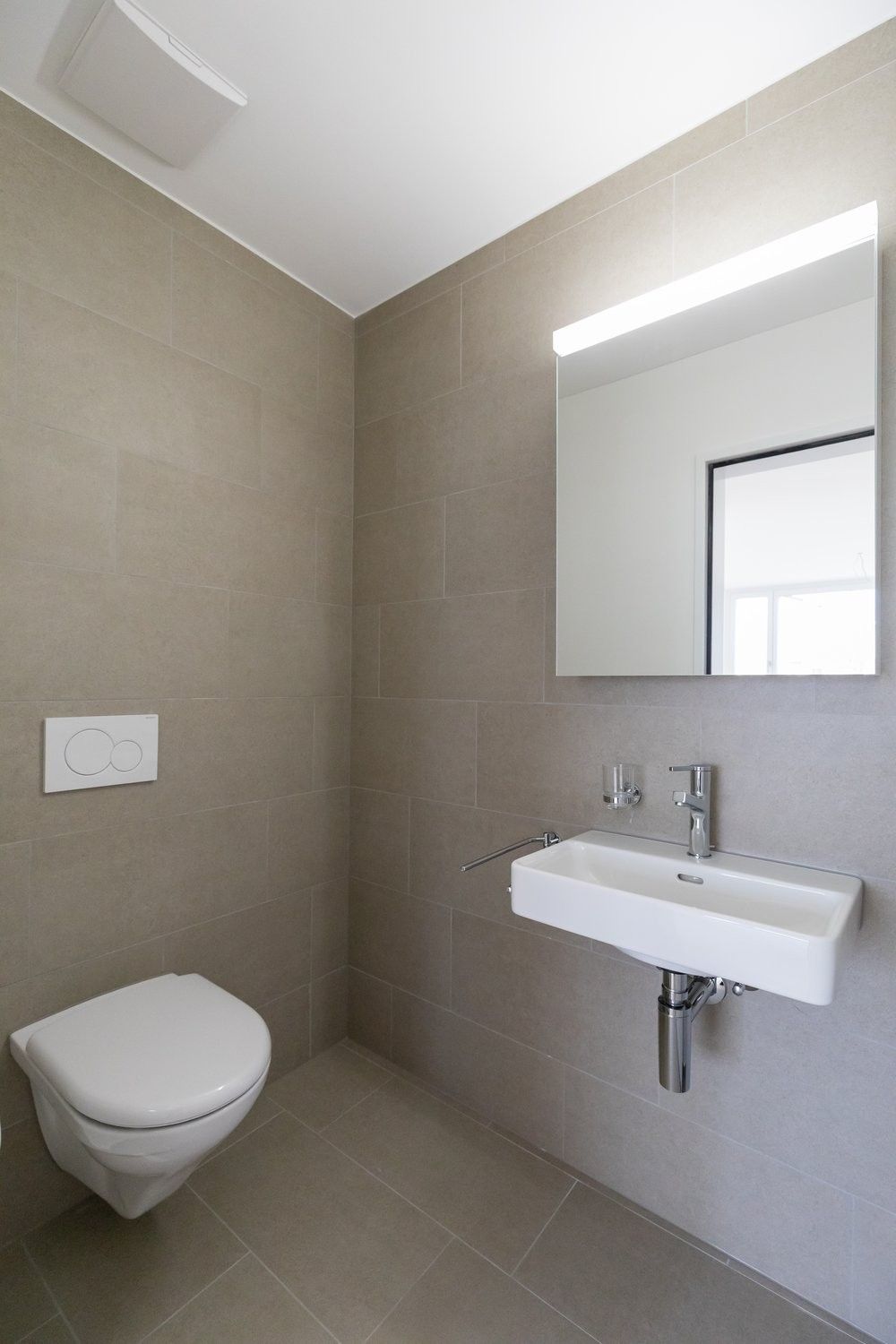 Im naturnahen Fünfeck - Badezimmer