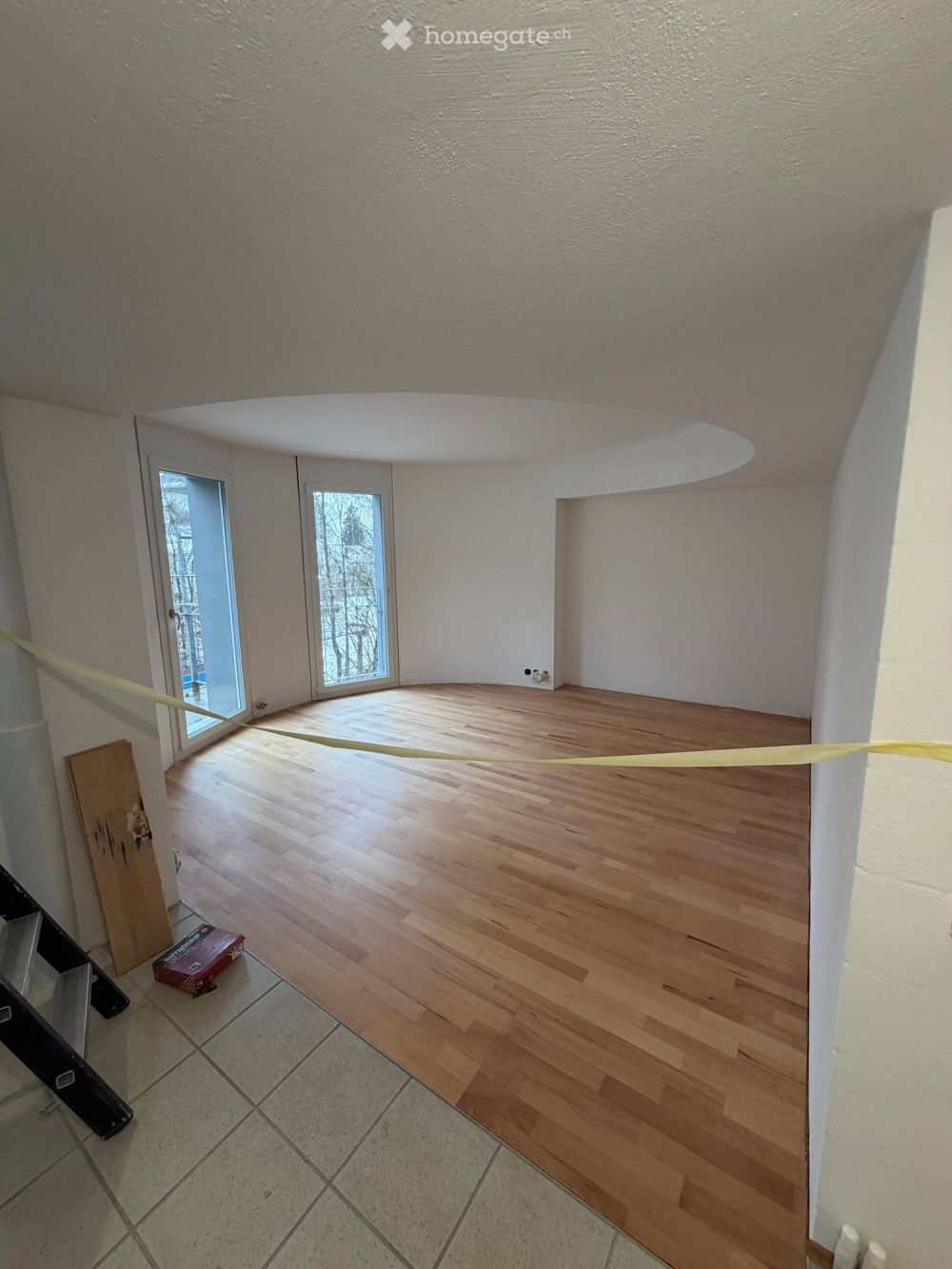 Attraktive 2.5-Zimmerwohnung an zentraler Lage in Hinwil - Bild 2