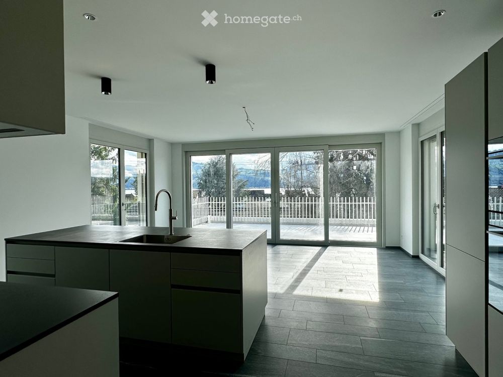 Exklusive 4.5 bis 5-Zimmer-Maisonettewohnung in einem 2-Fam. Haus mit einmaliger See- und Bergsicht - Bild 2