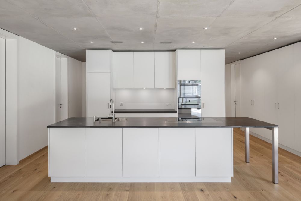 Erstbezug 4.5-Attika-Wohnung mit hochwertigem Ausbau - Bild 2