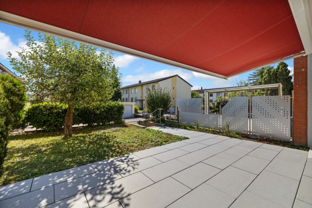 Kernsaniertes 6 1/2-Zimmer-Reihen-Einfamilienhaus an bevorzugter Lage - Bild 1