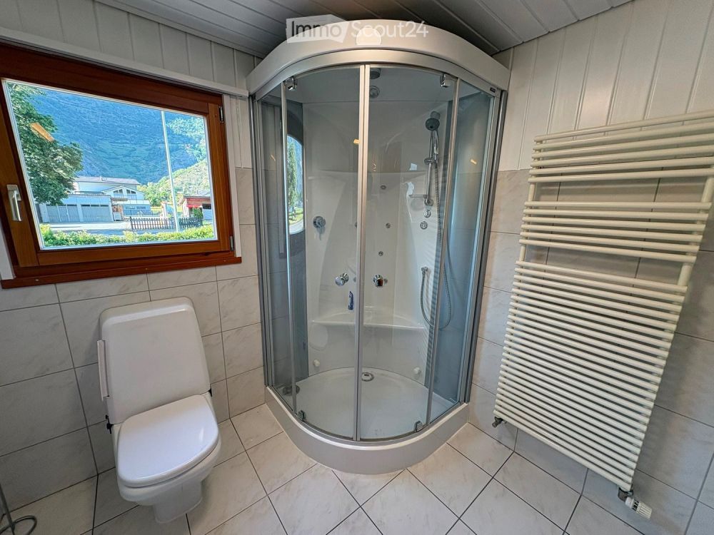 Einfamilienhaus - Erstvermietung nach kompletter Renovation - Bild 1