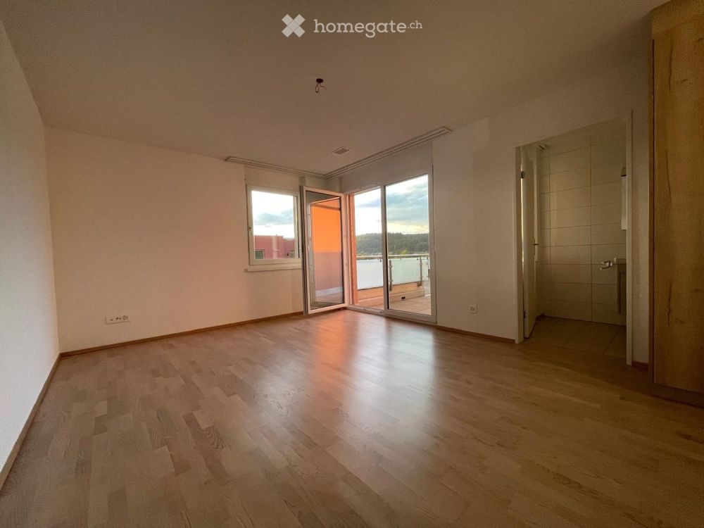 Moderne 3.5-Zimmer-Attikawohnung mit Terrasse in Weiach - Bild 3