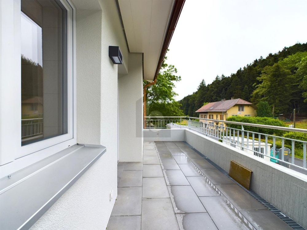 HOCHWERTIG MIT BALKON UND SICHT INS GRÜNE! - Bild 1