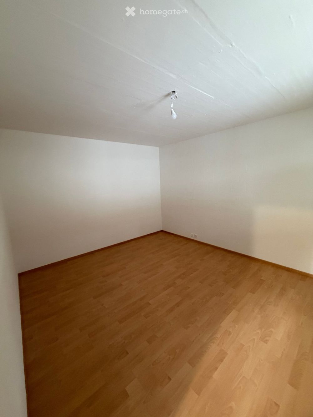 Attraktive 4.5-Zimmer- Maisonettewohnung an zentraler Lage in Hinwil - Bild 7