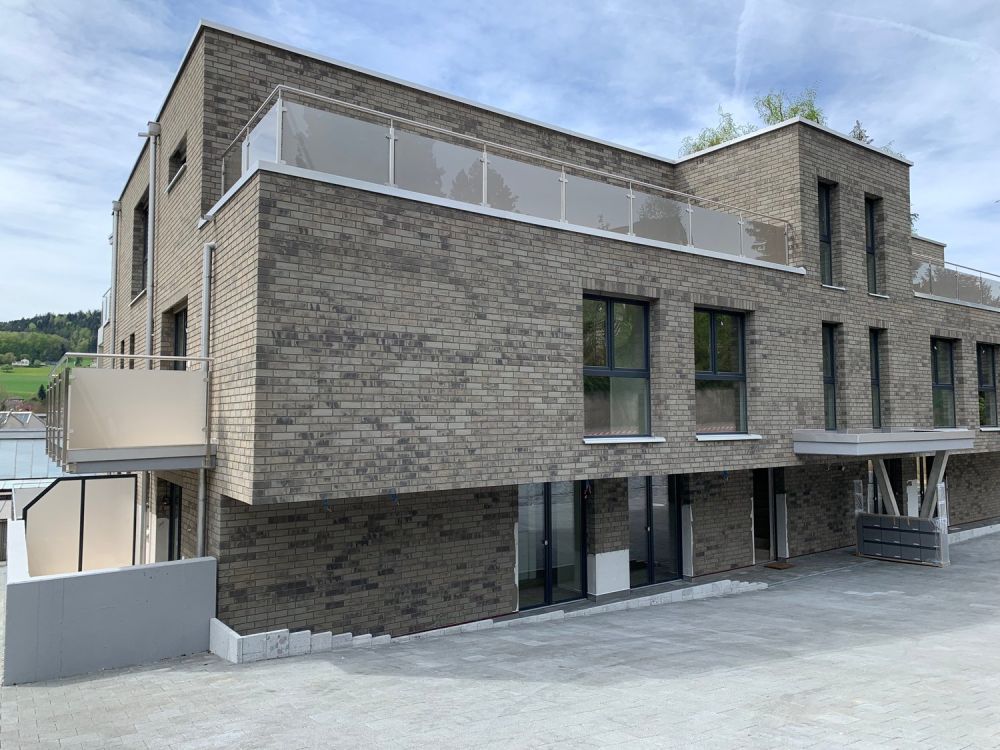 Moderne 2 1/2-Zimmer-Wohnung in Menziken zu vermieten - Bild 1