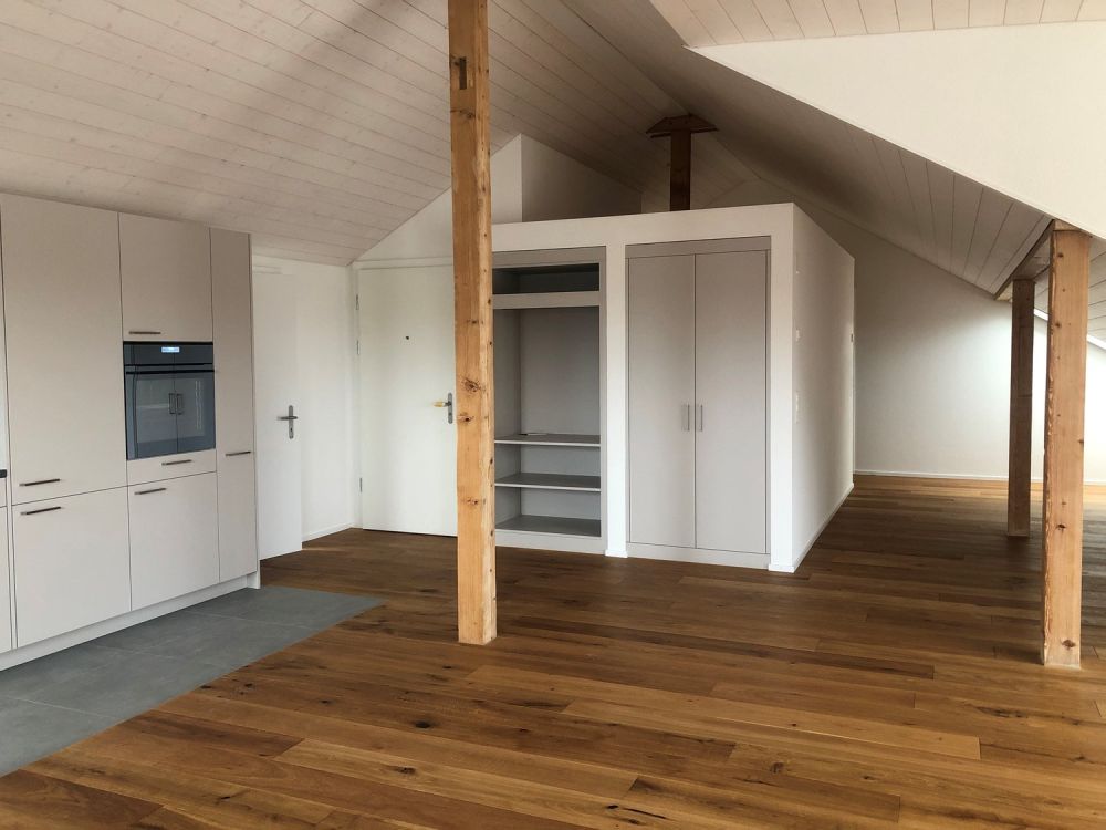 Neu erstellte, grosszügige Dachwohnung mit Charme - Bild 4