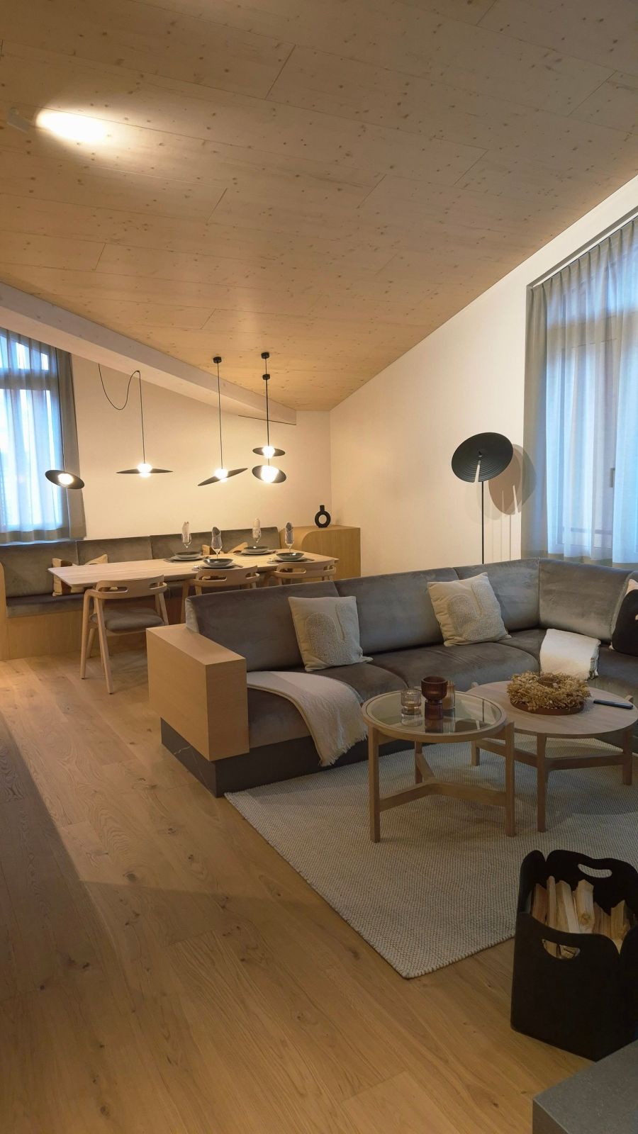 Ein Penthouse über den Dächern von Andermatt – modern, warm & alpin - Bild 2