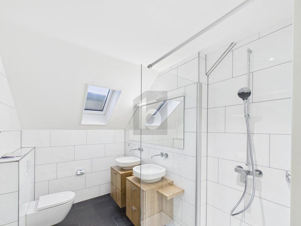 ERSTBEZUG NACH SANIERUNG - Bild 3