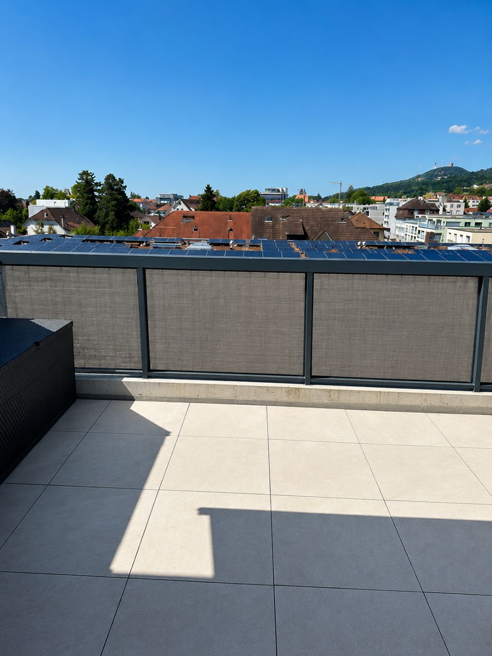 Helle Attikawohnung mit grosser Terrasse - Bild 8