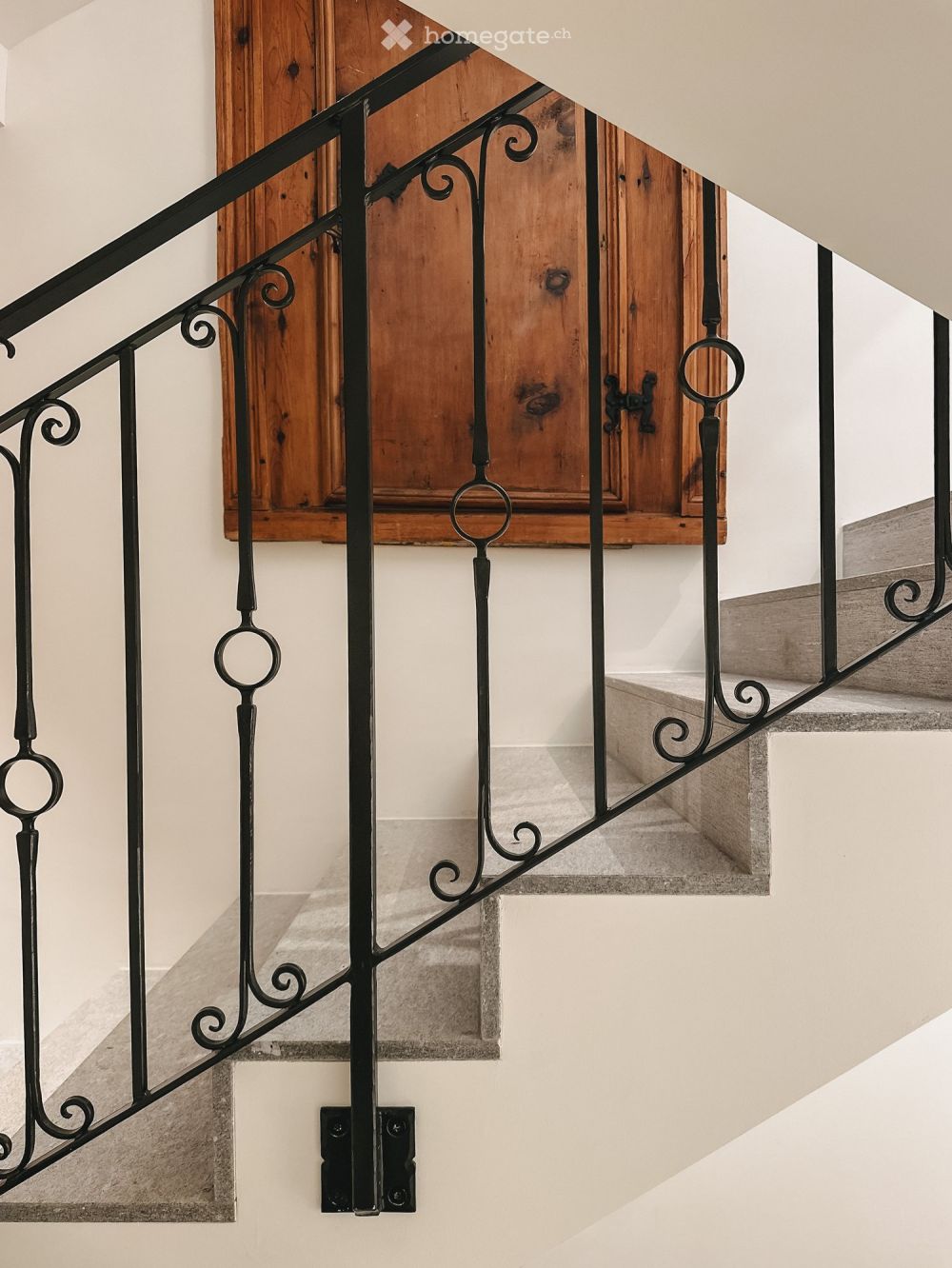 CHESA BOTT SAMEDAN - Luxuriöse 2,5 Zimmer Wohnung - Bild 2